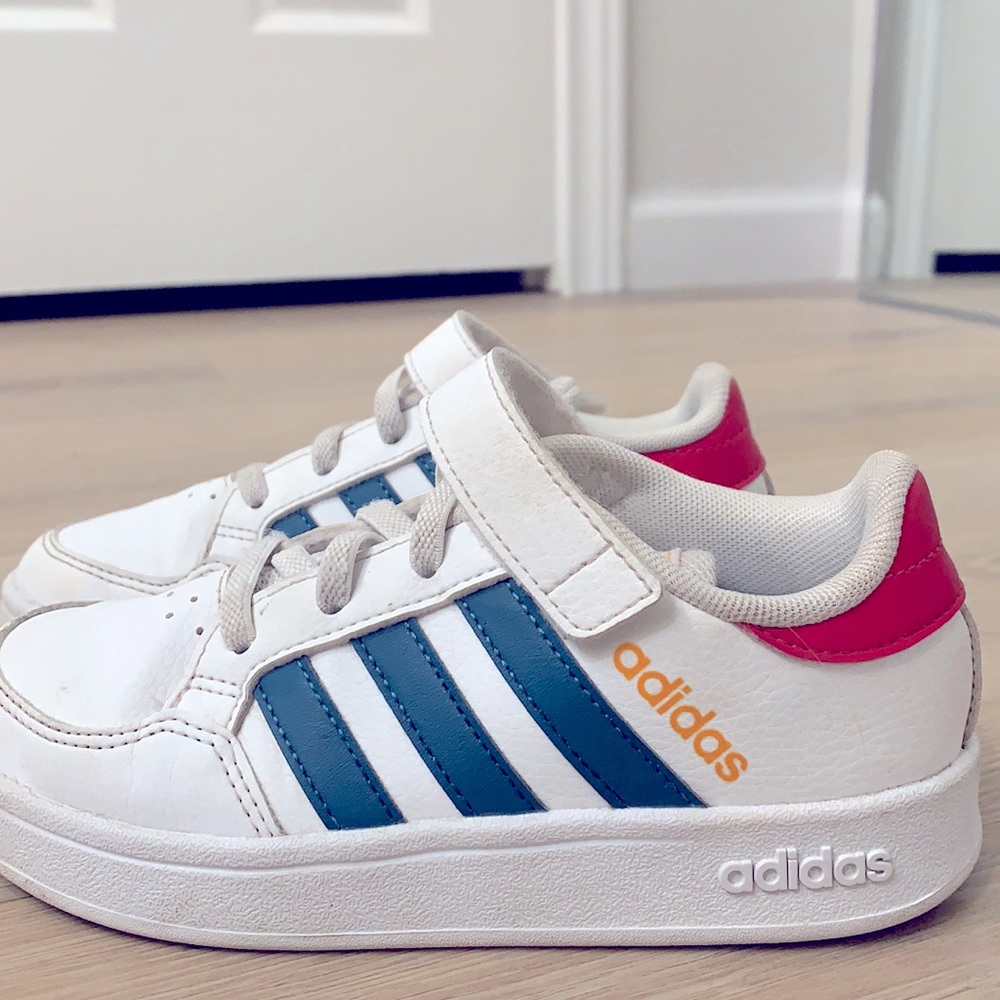 Adidas size 11.5 kids sneakers